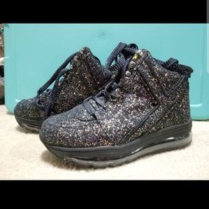 YRU Light Up Glitter Sneakers